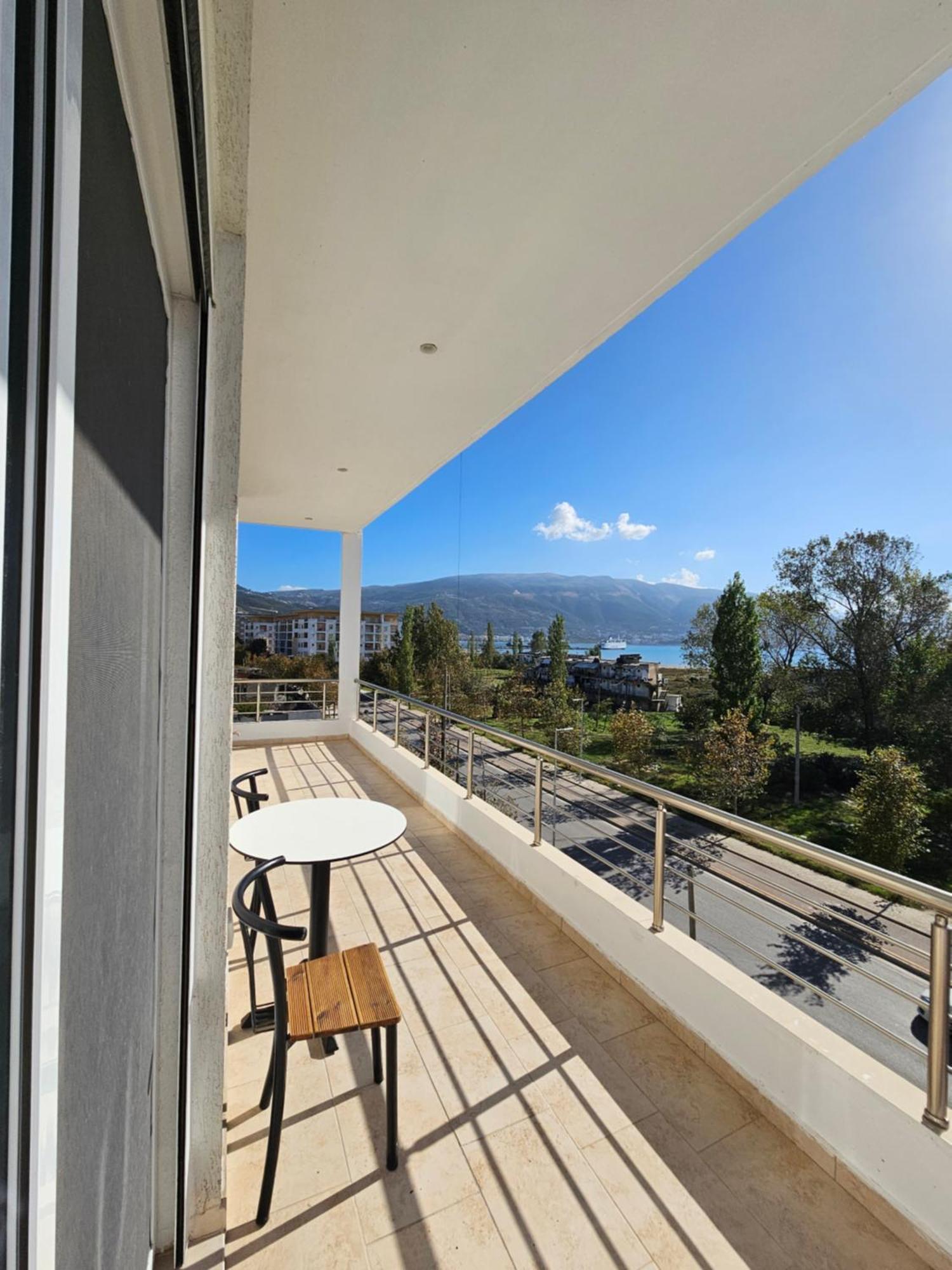 Sea & Sun Apartment Vlore Luaran gambar